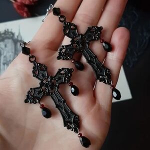 🆕️ Gothic Black Cross Dangle Earrings NWOT